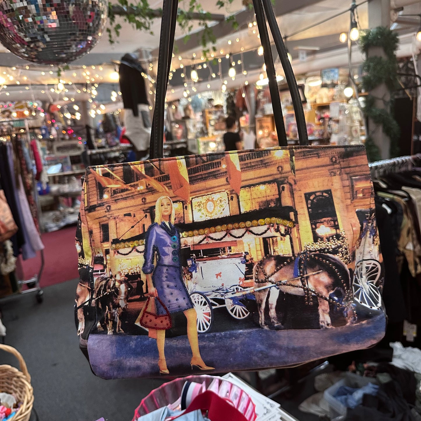 city woman shoulder bag