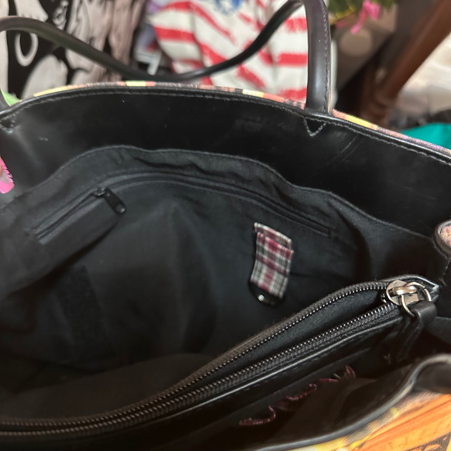city woman shoulder bag