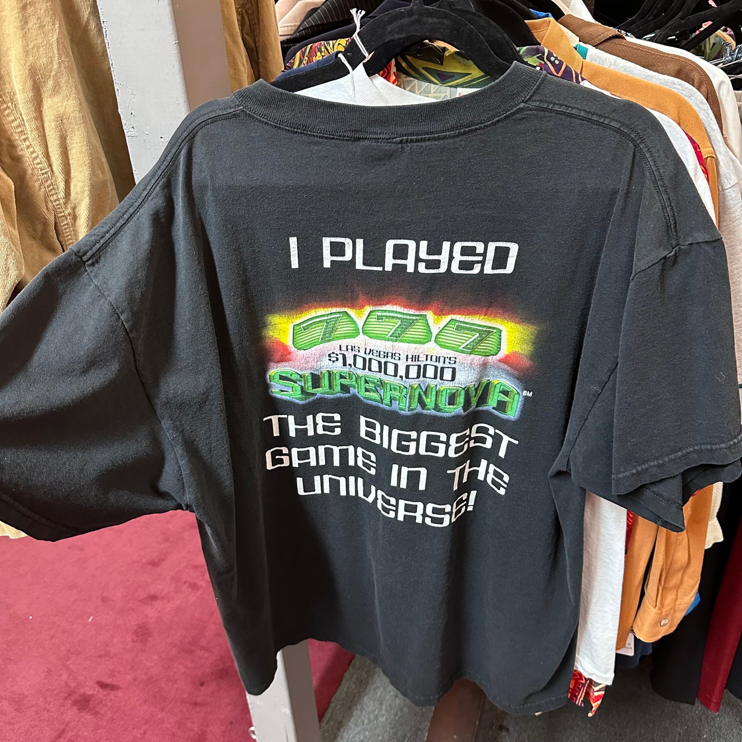 hilton vintage tee shirt 🎰